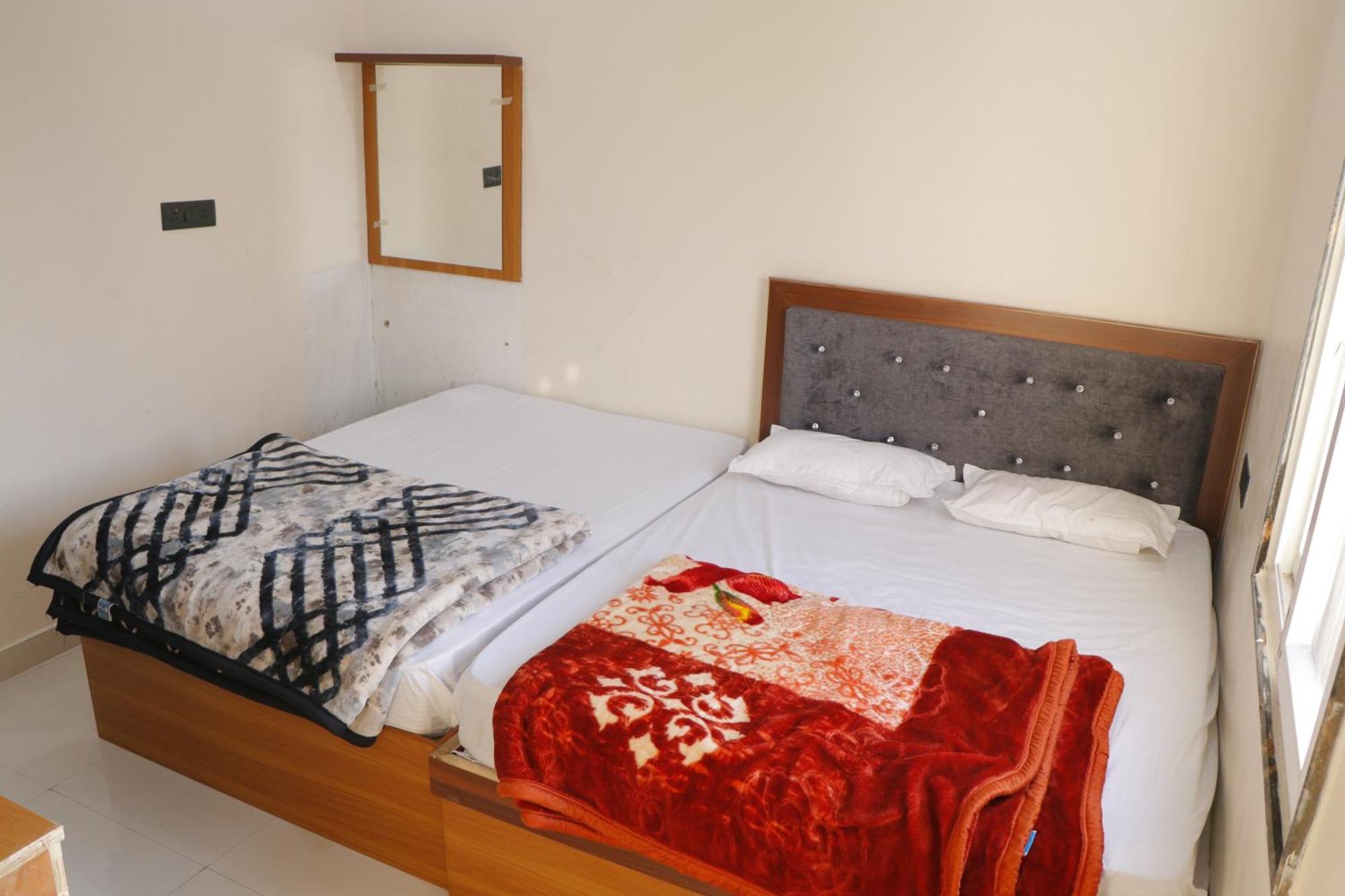 Dolphin Guest House Mathura Exterior foto